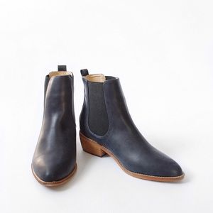 Chelsea Ankle Boot in Navy